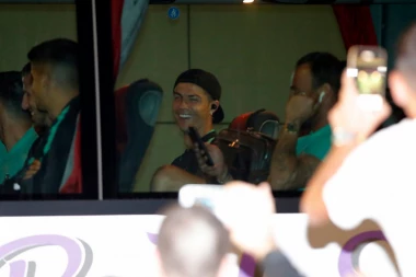 (FOTO) Ronaldo sleteo u Beograd, navijači u ekstazi!