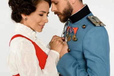 Nova Pinkova serija spojila drugove sa klase! Protagonisti serije "Crveni mesec": Magija nam je promenila živote!