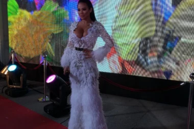 (VIDEO) Tamara kao snežna kraljica! Đurićeva u ulozi voditeljke Zadruge 3 najavila nešto sasvim drugačije!