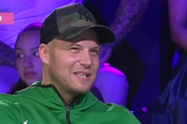 Rade Lazić sleteo u provaliju: Auto potpuno smrskan!