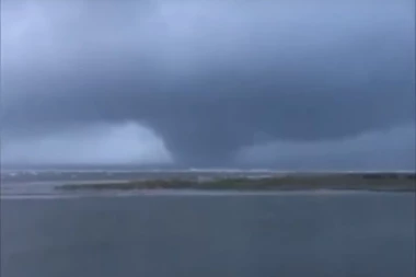 Uragan "Dorian" pogodio SAD!