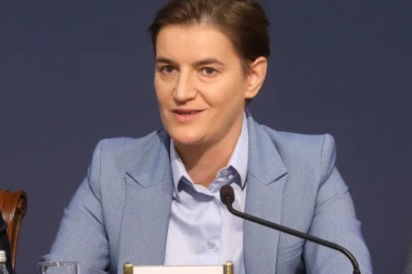Voditeljka pitala Anu Brnabić da li će uzeti svojih 100€, a evo šta joj je premijerka rekla!