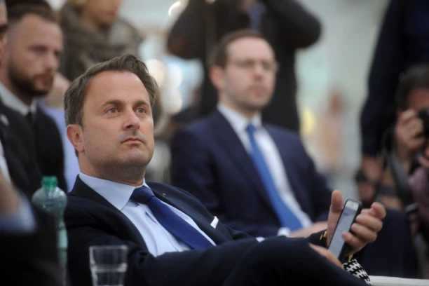 ZATVORENA BIRAČKA MESTA U LUKSEMBURGU: Aktuelni premijer Betel se nada novom mandatu