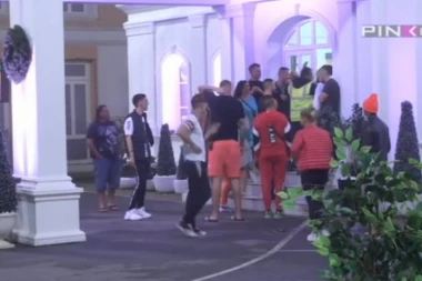 (VIDEO) FAJT! Filip Mijatov i Stefan Karić u klinču, jedva ih razdvojili!