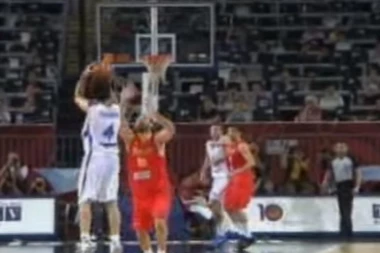 (VIDEO) NA DANAŠNJI DAN:  Teova magija sa devet metara: SPAKUJTE JEDNU ZA PONETI AKO NIJE PROBLEM!