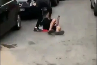 (VIDEO) Šiptari divljački napali Čehe zbog podrške Srbiji!