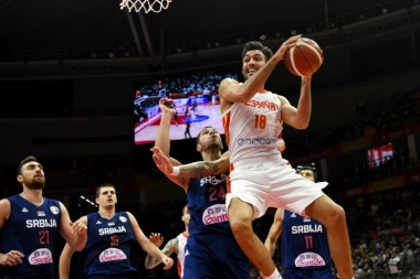 Junački otpor Poljske, ali Španija je u polufinalu!