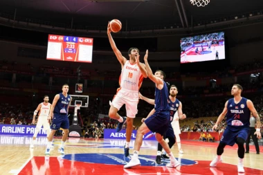 "Orlovi" se raspali protiv "crvene furije": Španija nadigrala očajnu Srbiju!