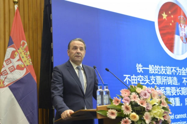 LJUDI DOBACUJU - "ENO GA RASIM": Ljajić mesec dana nije ministar, PROGOVORIO DA LI MU NEDOSTAJE FUNKCIJA