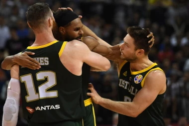 Auda i Satoranski sjajni, ali Mils doneo polufinale Australiji