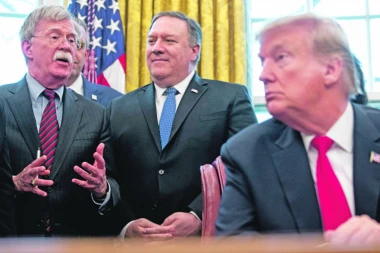 Pompeo: Srbi, ne brinite, podelićemo Kosovo