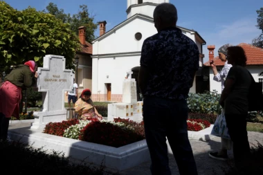 ČUDO NA GROBU PATRIJARHA PAVLA! Petogodišnji dečak PROGOVORIO!