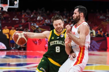 Nezapamćena drama u Pekingu: Španci u finalu Mundobasketa, Australijanci pali posle dva produžetka, sudije ponovo "pod lupom"!
