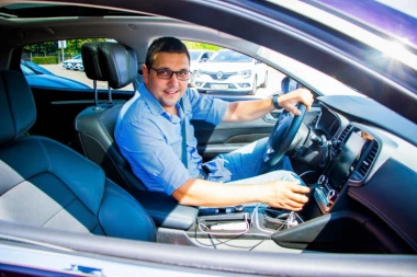 Vučić: CarGo u novu godinu ulazi sa više od 800 hiljada članova, najveći deo mlađi od 18 godina