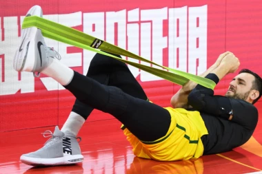 Bogutu preti kazna zbog psovanja!