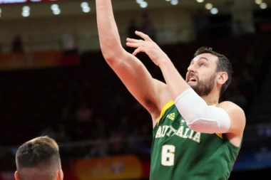 Bogut besneo u miks zoni: Ovo je je***a sramota!