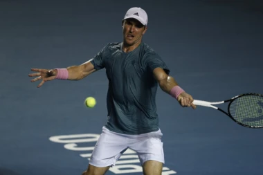 (VIDEO) Do sad neviđeno: Zverev pitao sudiju da li sme da preda meč, razlog NEVEROVATAN!