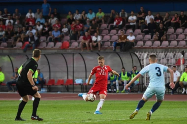 Ludnica od derbija u Nišu: Crveni kartoni, tri gola i pobeda Vojvodine za prvo mesto na tabeli!