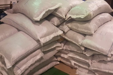 REKORDNA ZAPLENA NA GRADINI! Srpski policajci pregledali kamion sa stočnom hranom, a onda pronašli TONU I PO DROGE!