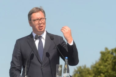 Obeležavanje 75. godišnjice operacije Halijard! Vučić: Negujemo prijateljstvo i hvala na tome! O Kosovu ne možemo da se složimo!