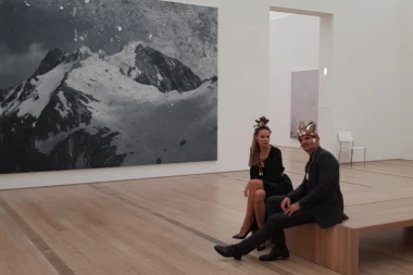 Lično dobili poziv: Mili i njegova supruga prisustvovali izložbi eminentnog umetnika!