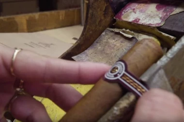 (VIDEO) Znate li kakve veze PROFESIONALNI ČITAČI KNJIGA imaju sa KUBANSKIM CIGARAMA?
