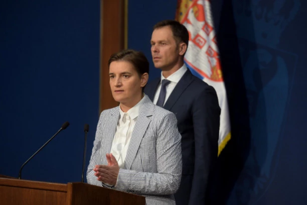PREMIJERKA NIKAD OŠTRIJA: Rulja sa kriminalnim dosijeima koja napada poslanike neće proći nekažnjeno