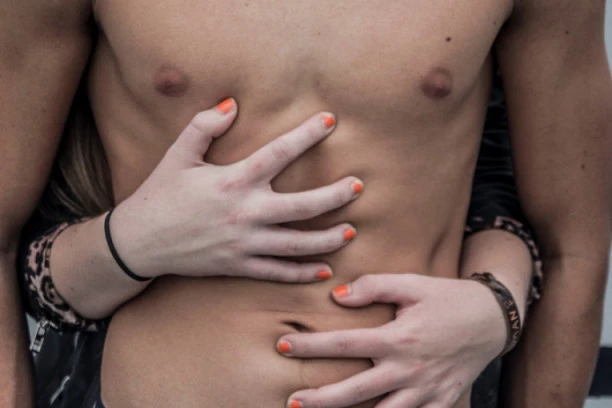 NEODOLJIV, NEUMOLJIV: Devojke izglasale - ovako izgleda SAVRŠEN MUŠKARAC