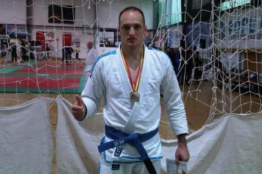 (VIDEO) Rakočević bije sve redom,  stigao do braon pojasa!