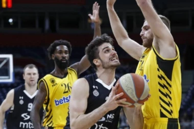 Partizan preokrenuo protiv AEK-a i pobedio u generalnoj probi