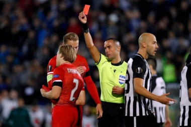 Partizanu sudi Poljak, koji im je do sada doneo pobedu i mirnu mrežu