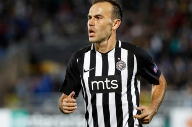 (FOTO) Jedan od najboljih igrača Partizana zabrinuo navijače: Natho se seli?