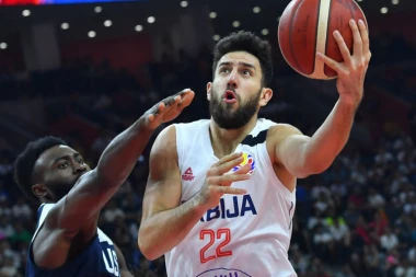 I dalje prkose koroni: Micićev Efes demolirao rivala!