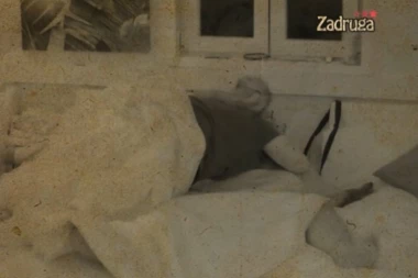 (VIDEO) Miljana zadovoljavala Gavrića? Kulićeva krenula u akciju ispod pokrivača, potpuno izgorela!