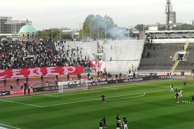 (FOTO/VIDEO) PRVI PROBLEM NA STADIONU: Incident na severnoj tribini!