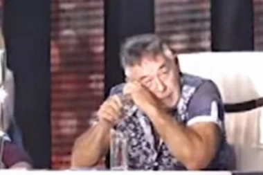 Nisam želeo da gledam njegove intervjue: MIMA KARADŽIĆ O ULOZI POZNATOG GENERALA U SERIJI "PORODICA"!