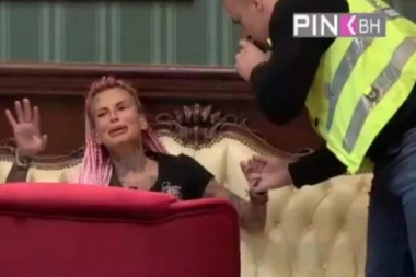 Pomozite mi, koče mi se usne: Jelena Krunić doživela jeziv napad u rijalitiju, produkcija nije znala šta da radi!