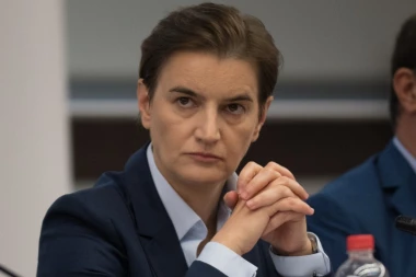 Premijerka Ana Brnabić zagrmela: Poruka Crne Gore je jasna - građani Srbije su tamo nepoželjni!