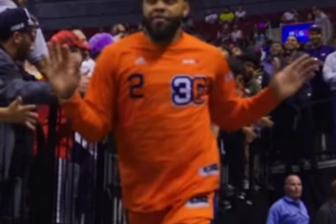 Zverski ubijen bivši NBA košarkaš!