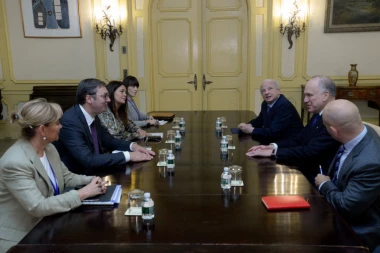 Vučić sa predsednikom Svetskog jevrejskog kongresa: Uvažavamo jevrejsku zajednicu i poštujemo njena prava