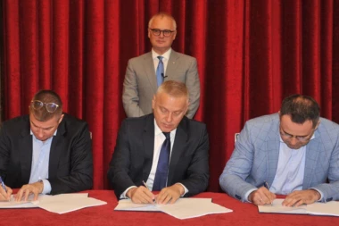 Vesić: Do 2021. godine automatsko softversko upravljanje na 322 raskrsnice u Beogradu