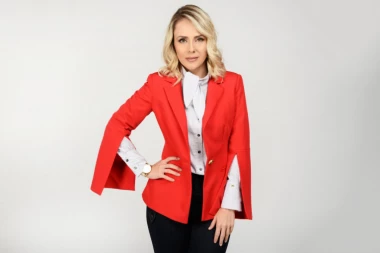 DUŠICA SPASIĆ OD PONEDELJKA NA TV PINK: Svakog radnog dana od 17:30h budite uz njenu autorsku emisiju "24 časa"!