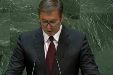 Vučić na srpskom zagrmeo pred Generalnom skupštinom UN: Mir Balkanu i živela Srbija!