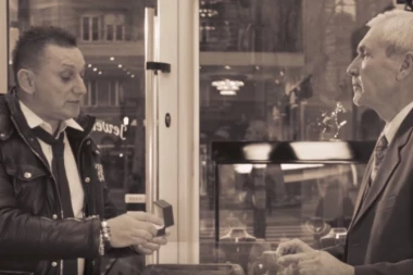 (VIDEO) Šako Polumenta uhvaćen na delu: Kupio verenički prsten, a tek da vidite kako izgleda MLADA!