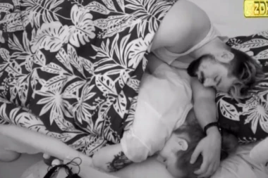 (VIDEO) PRODŽARAO JE: Bora Santana zavukao Mini Vrbaški ruku u međunožje, pa krenulo ludilo!