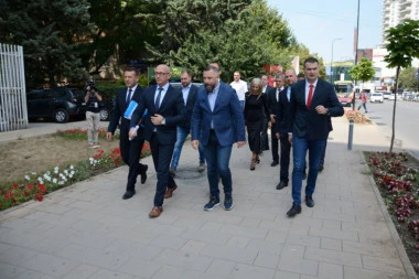 PREPISALI OD CRNOGORACA! ŠIPTARI USVOJILI REZULUCIJU O GENOCIDU: Srpska lista napustila Skupštinu tzv. Kosova