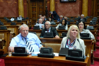 Šešelj iskipeo: Kad svim Srbima koji me nazivaju ratnim zločincem porazbijam njuške, onda ću preći na Hrvate