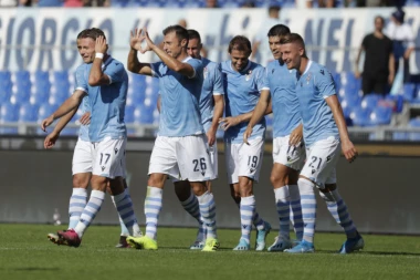 Lacio razbio Đenovu, Sergej "zapalio vatru", Mihina Bolonja pala na gostovanju Udinezeu!
