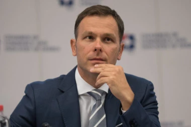 SJAJNE VESTI! Mali: Prosečna plata u decembru porasla za 5.000 dinara