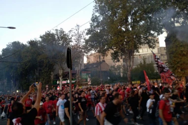 Ne žele da rizikuju: Grčka policija zabranila korteo "Delija" i "Gejt 7" kroz Atinu!